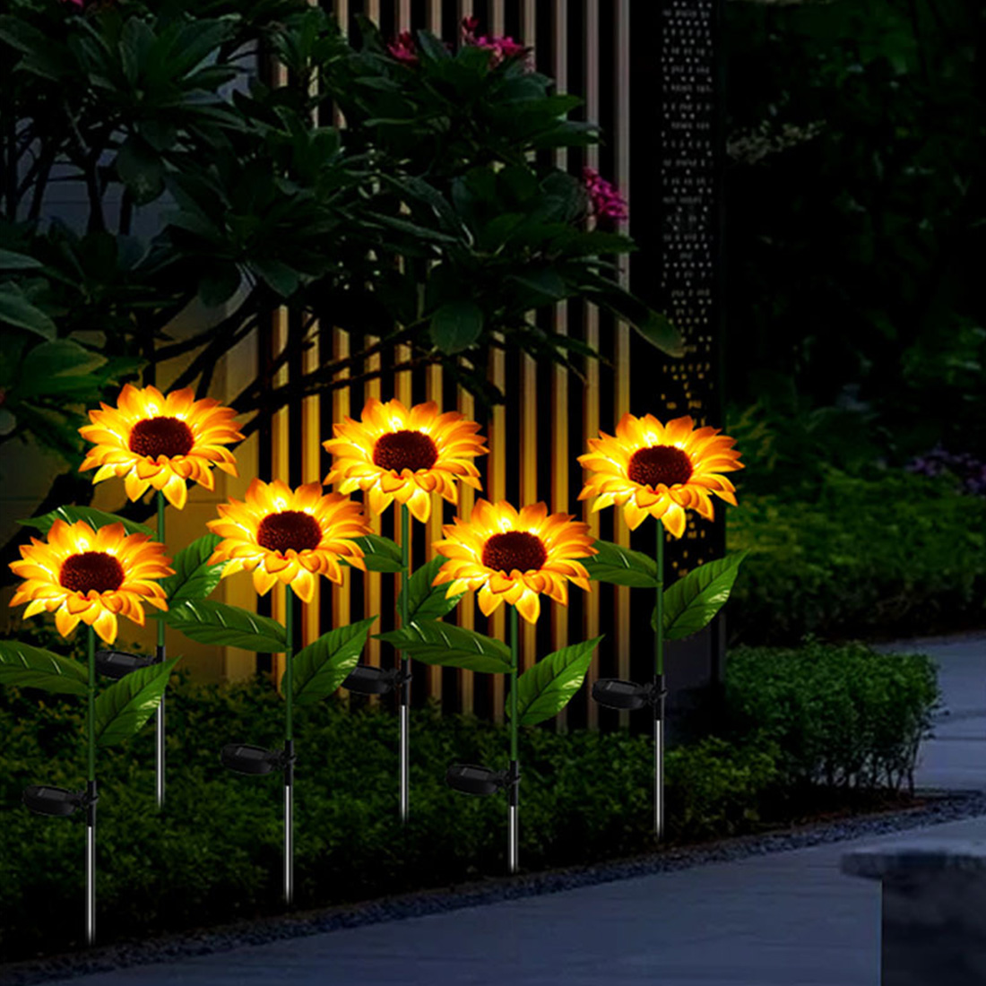 Solar Sunflowers LED Stake Light Scene Picture